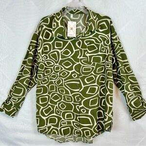 NWT Basico Woman’s Button Front Lightweight Blouse / XXL